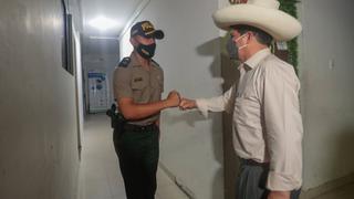 Pedro Castillo visitó esta madrugada dos comisarías en SJL y el Hospital Dos de Mayo 
