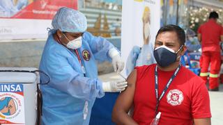 Bomberos Lima Sur: vacunan a más de 1.300 contra el COVID-19 | FOTOS