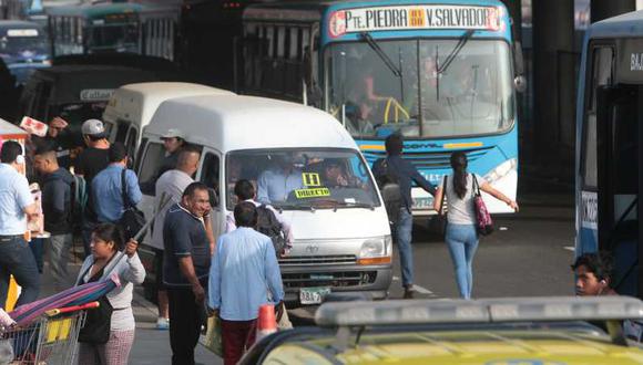 combis piratas en Lima