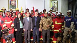 Los 25 bomberos que ayudaron en Siria tras el terremoto regresan a Venezuela