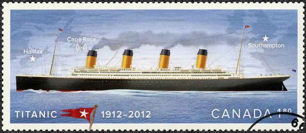 Un sello impreso en Canadá muestra Titanic, White Star Line, Titanic Centenary 1912-2012 (Shutterstock)
