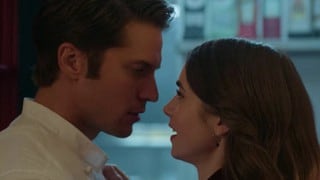 “Emily en París”: qué pasará finalmente entre Emily y Gabriel en la temporada 2