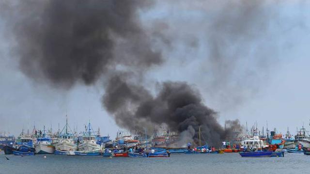 Paita: cuatro pescadores heridos tras incendio de embarcaciones - 2