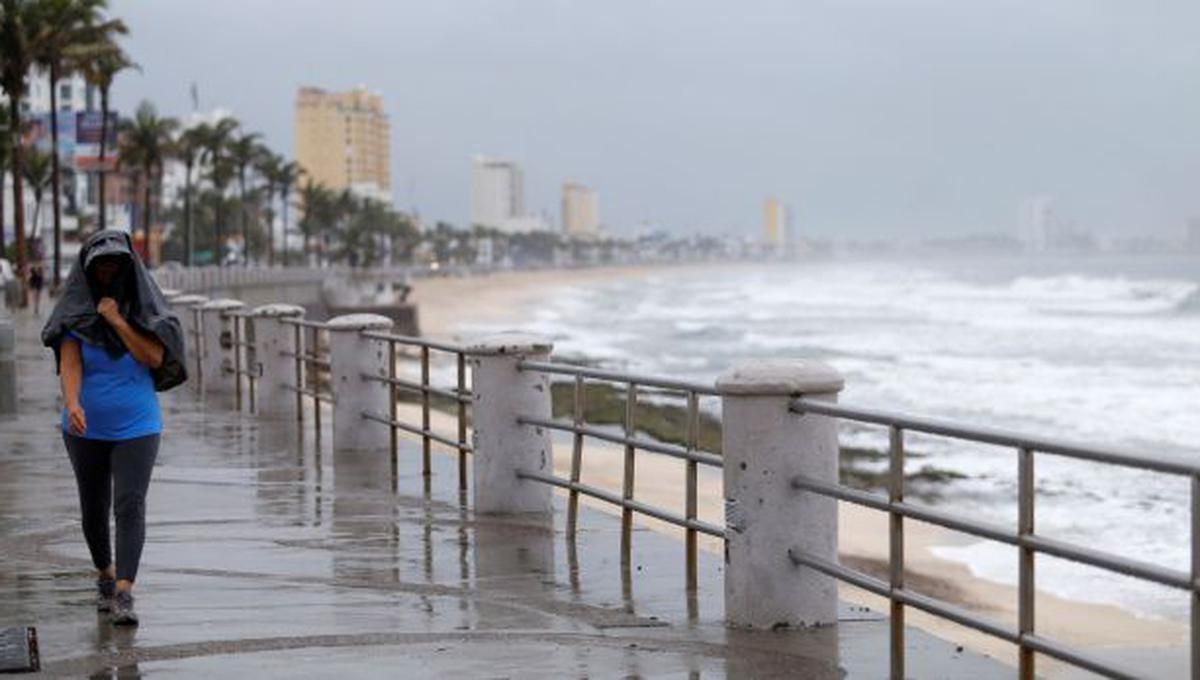 México: Tormenta tropical Javier se acerca a Baja California