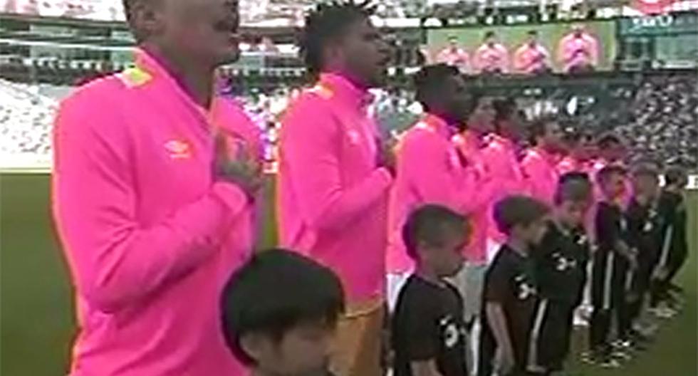 La Selección Peruana entonó las letras de nuestro himno en el CenturyLink Field de Seattle, en la previa del partido ante Haití por Copa América Centenario. (Foto: Captura - América TV)
