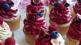 San Valentín: enamora a tu pareja con estos cupcakes de frutos rojos