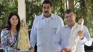 Hugo Chávez se reunió con la cúpula de su gobierno y "está en batalla"