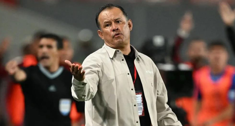 Juan Reynoso leaves the Peruvian team: FPF announced his departure