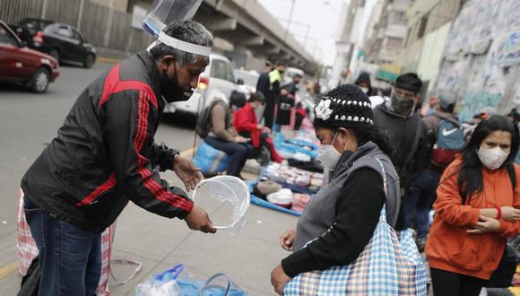 Susana Saldaña indicó que el comercio informal nunca fue erradicado y afecta los negocios en Gamarra. (Foto: Cesar Campos / GEC)