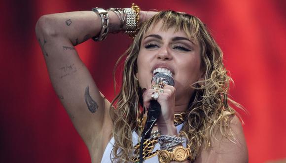Miley Cyrus lamentó la muerte de su mascota con conmovedor video. (Foto: Oli SCARFF / AFP)