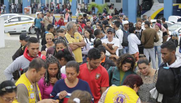Cientos de venezolanos continúan ingresando al país por el Centro Binacional de Atención en Frontera (Cebaf) de Tumbes. (Foto: Alonso Chero/El Comercio)