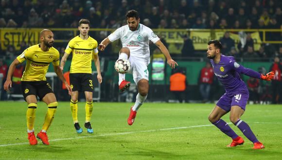Claudio Pizarro convirtió el 2-2 parcial de aquel encuentro, que acabó con la clasificación a semifinales del Werder Bremen. (Foto: AFP)