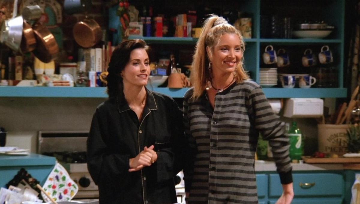 “Monica” y “Phoebe” celebraron el aniversario 25 de la serie que las unió: “Friends” (Foto:NBC)