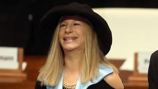 Barbra Streisand homenajea al personal médico que se enfrenta al coronavirus