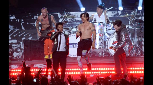 Bruno Mars y los Red Hot Chili Peppers calentaron el Super Bowl - 1