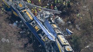Alemania: Sube a 10 la cifra de muertos por choque de trenes
