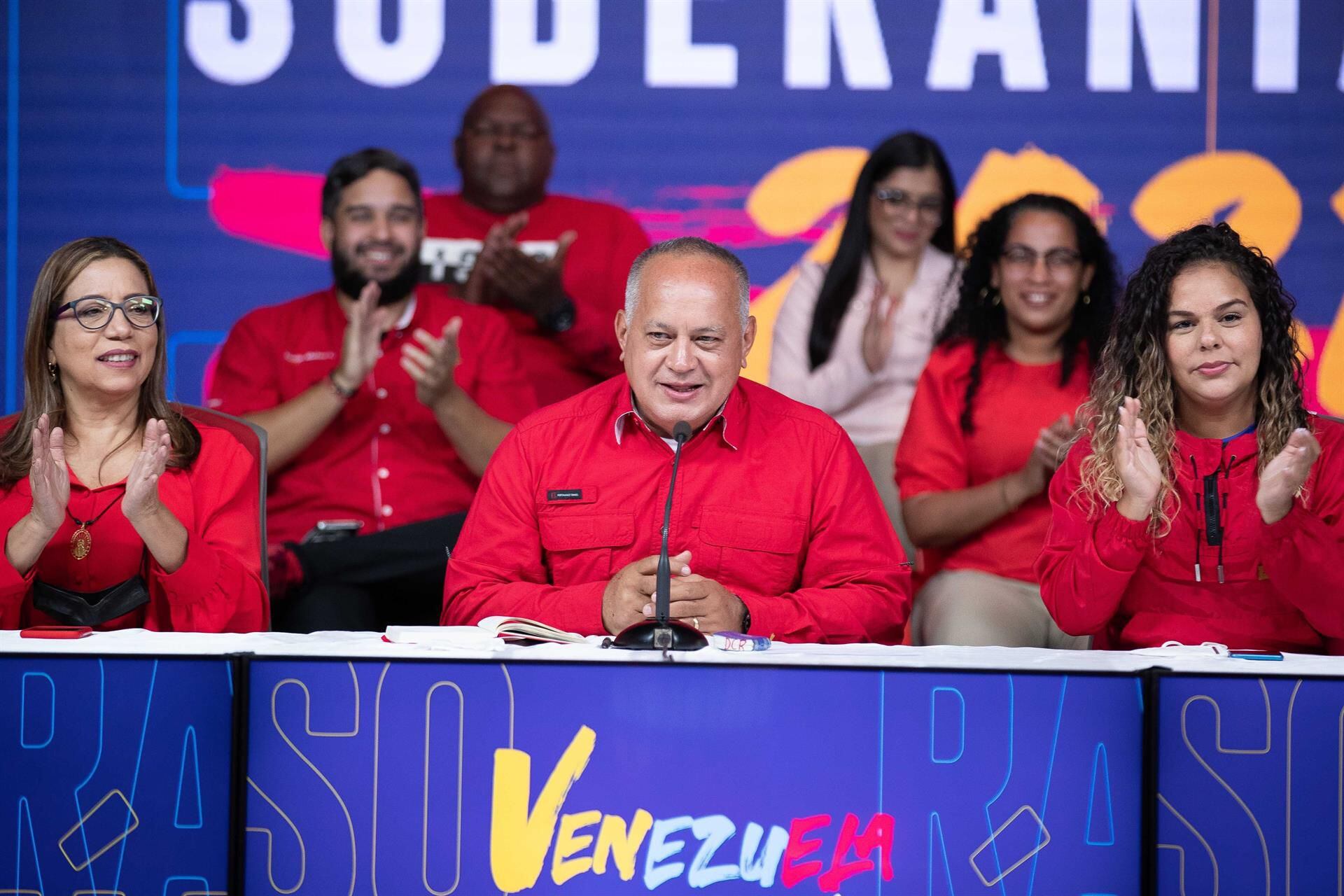 Chavista leader Diosdado Cabello speaks during a press conference of the United Socialist Party of Venezuela (PSUV).  (EFE / Rayner Peña R.).