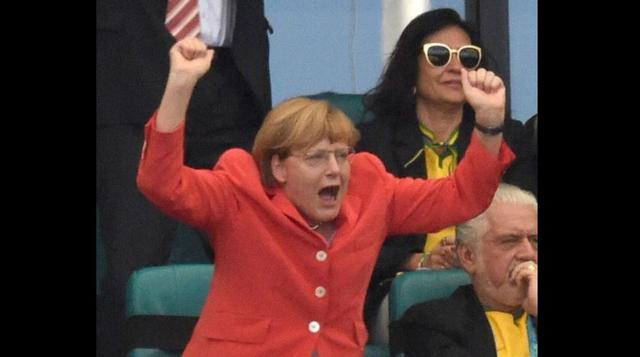 Angela Merkel celebra el gol del triunfo alemán - 1
