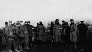 La tregua por Navidad entre soldados de la Primera Guerra Mundial que se “firmó” con regalos y fútbol