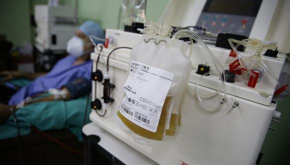 En el país, el Hospital Hipólito Unanue es el primer nosocomio donde se realiza estudio de plasma convaleciente . (Foto: Agencia EFE)