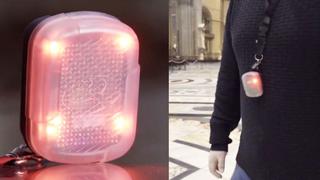 La catedral de Florencia reparte collarín que alerta si alguien no respeta la distancia social por coronavirus | VIDEO