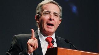 Uribe responde a las FARC: "La paz no está en discusión"