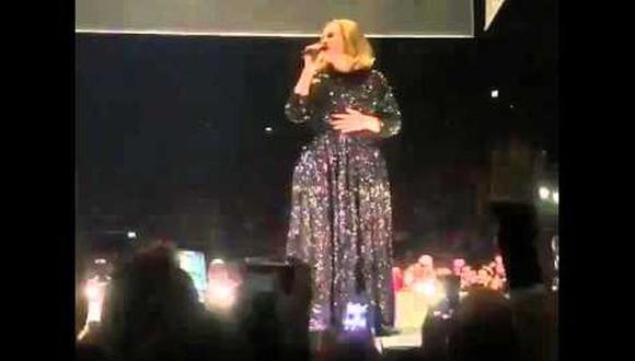 Adele sorprende bailando ‘twerking’ en concierto [VIDEO]