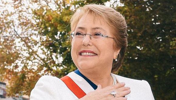 Michelle Bachelet reabrió su cuenta de Facebook y es criticada