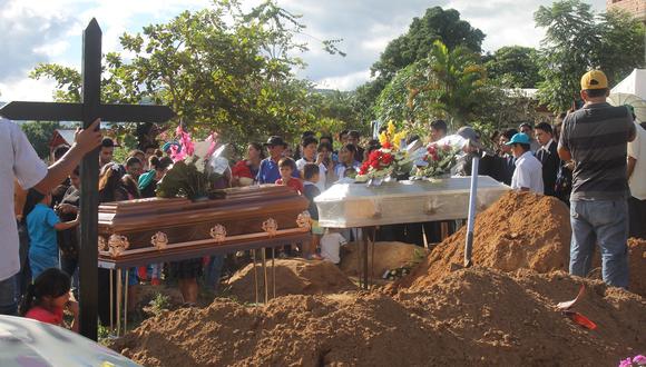 La necropsia de ley confirmó que los agricultores fueron asesinados con cortes de arma blanca. Fueron sepultados en el cementerio del distrito de Morales. (Foto: Hugo Anteparra)