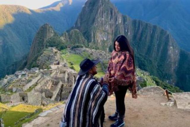 Los jóvenes radicados en Estados Unidos viajaron a la ciudad peruana de Cusco para sellar su amor pero se vieron atrapados en medio de la crisis desatada por la pandemia del coronavirus. (Fotos: Univision)