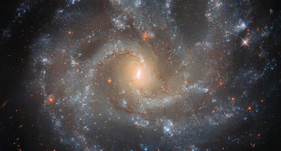 La galaxia NGC 5468 está ubicada a poco más de 130 millones de años luz de distancia. (Foto: NASA.gov)
