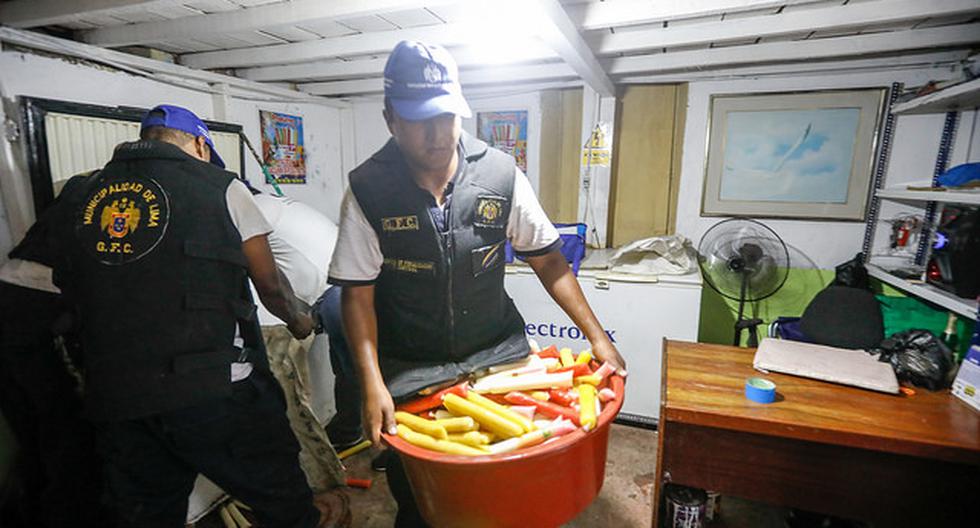 Miles de chupetes de hielo eran distribuidos a vendedores ambulantes del centro de la capital. (Foto: Municipalidad de Lima)