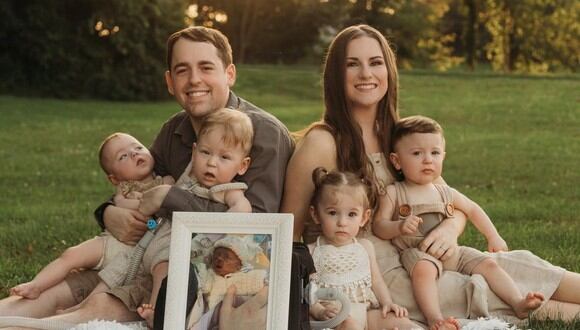 Hannah Merton y su familia. (Foto: quintupletmama | Instagram)