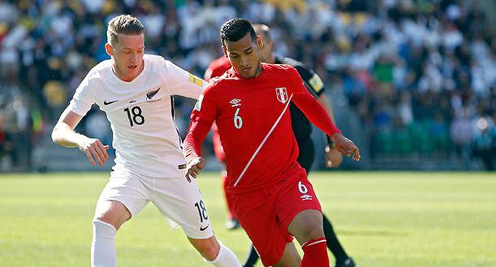 Miguel Trauco, lateral de la Selección Peruana, tomó una postura reflexiva tras el empate en Wellington ante Nueva Zelanda y le hizo un pedido a la hinchada. (Foto: EFE)