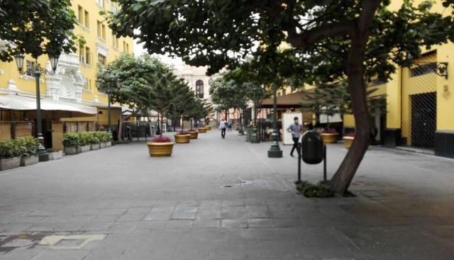 El comerciante Salvador Ode afirmó que la disposición de cerrar las calles del Centro Histórico de Lima se da por cualquier tema, pues indicó que en una oportunidad se impidió el tránsito peatonal ante la celebración de una misa por el ex presidente Alberto Fujimori.