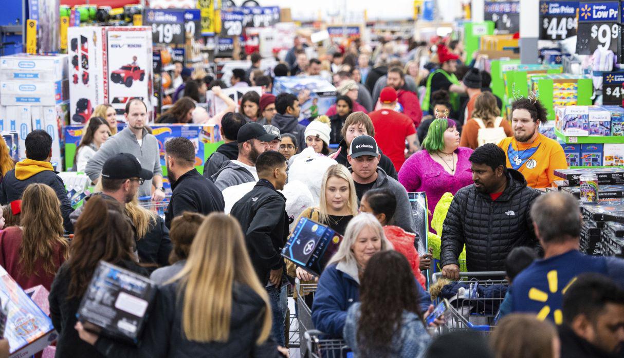 Los últimos números de Adobe Analytics, que tuvieron en cuenta un billón de visitas a puntos de venta, también destacan el creciente dominio de Cyber ​​Monday. (Foto: AP)