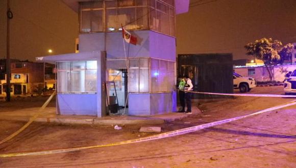 Caseta de Serenazgo ubicado en Comas quedó destrozado tras detonación de explosivo. (Foto: TV Perú)