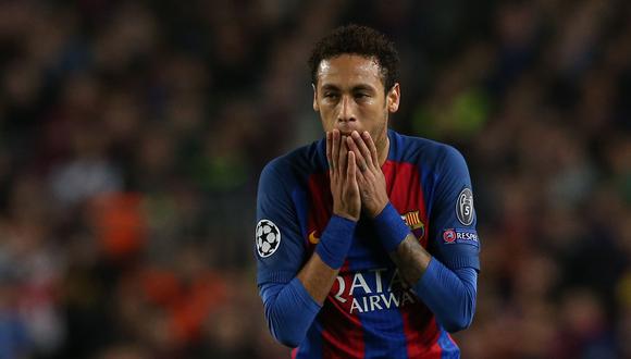 Un reporte del medio "Sport" aseguró que Neymar se siente incómodo en el Barcelona por culpa de Messi. En tanto, "Marca" indicó que París-Saint Germain está dispuesto a negociar con el brasileño. (Foto: AFP)