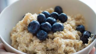 Cuatro modos de preparar avena, el cereal perfecto para perder peso