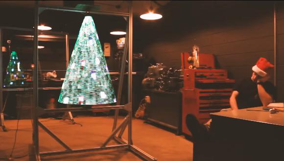 YouTuber creó un árbol de Navidad holográfico. | (Foto: SeanHodgins/YouTube)