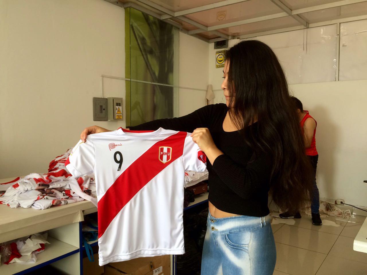 Perú vs. Nueva Zelanda: se incrementa la venta de camisetas en Gamarra