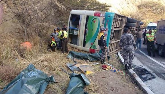 Mueren cuatro peruanos en accidente de tránsito en Ecuador