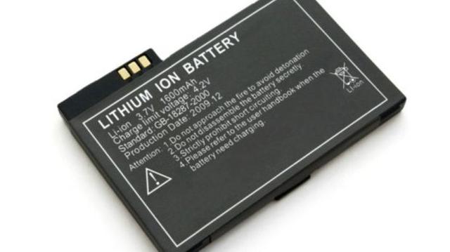 ¿Por qué son peligrosas las baterías de litio en los aviones? - 1