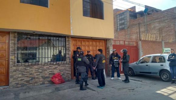 Las autoridades intervinieron  3 viviendas ubicadas en los distritos de Hunter y Jos&eacute; Luis Bustamante y Rivero en Arequipa donde eran retenidos, con enga&ntilde;os, 30 j&oacute;venes; entre ellos se identific&oacute; a 2 menores de edad.(El Comerc