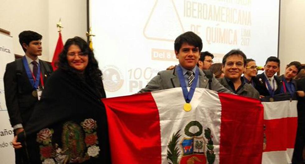 Andrés Fabián Salinas logró la medalla de oro en Olimpiada Iberoamericana de Química. (Andina)