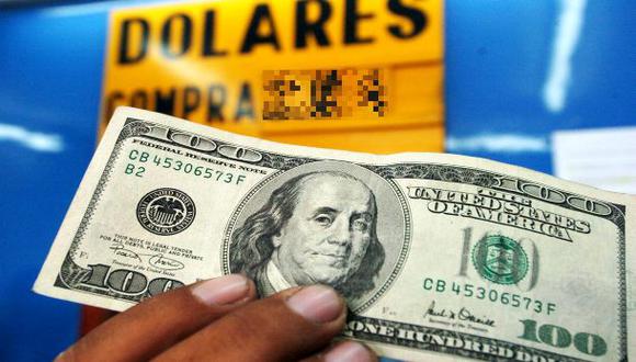 Dólar bajó marginalmente a S/.2,905 por pagos de impuestos