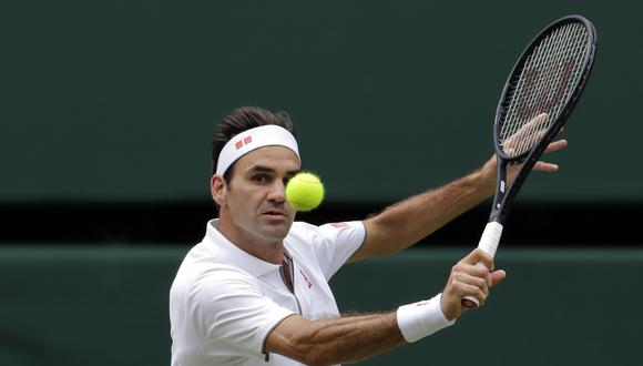 Federer vs. Djokovic: el 'expreso suizo' enloqueció el All England Club con un revés sobre picado | Foto: Agencias