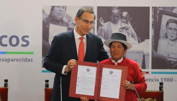 Martín Vizcarra celebró ayer una ceremonia para la promulgación de la norma. (Foto: USI)