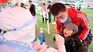 Qingdao frena el rebrote del coronavirus y China suma 24 nuevos casos, todos “importados” 