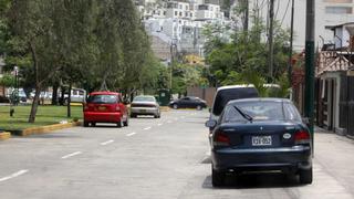 "La calle no es cochera" en Surco